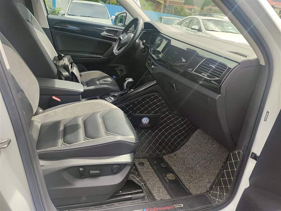 Volkswagen Tayron GTE 2021 car image #26