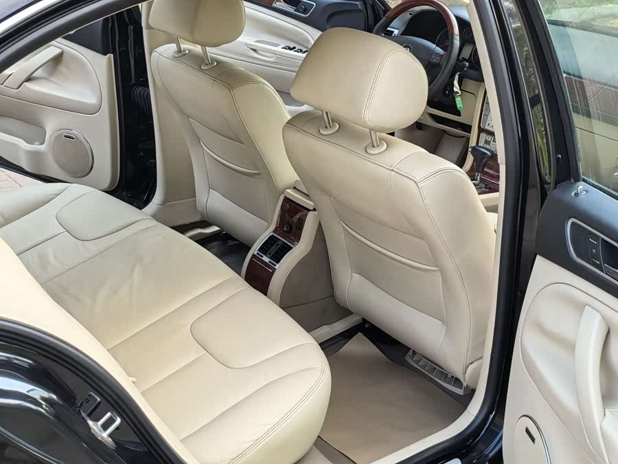 Volkswagen Passat Lingyu 2011 car image #26