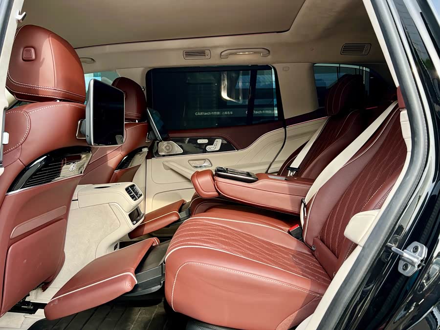 Mercedes-Benz Maybach GLS 2024 صورة سيارة #26