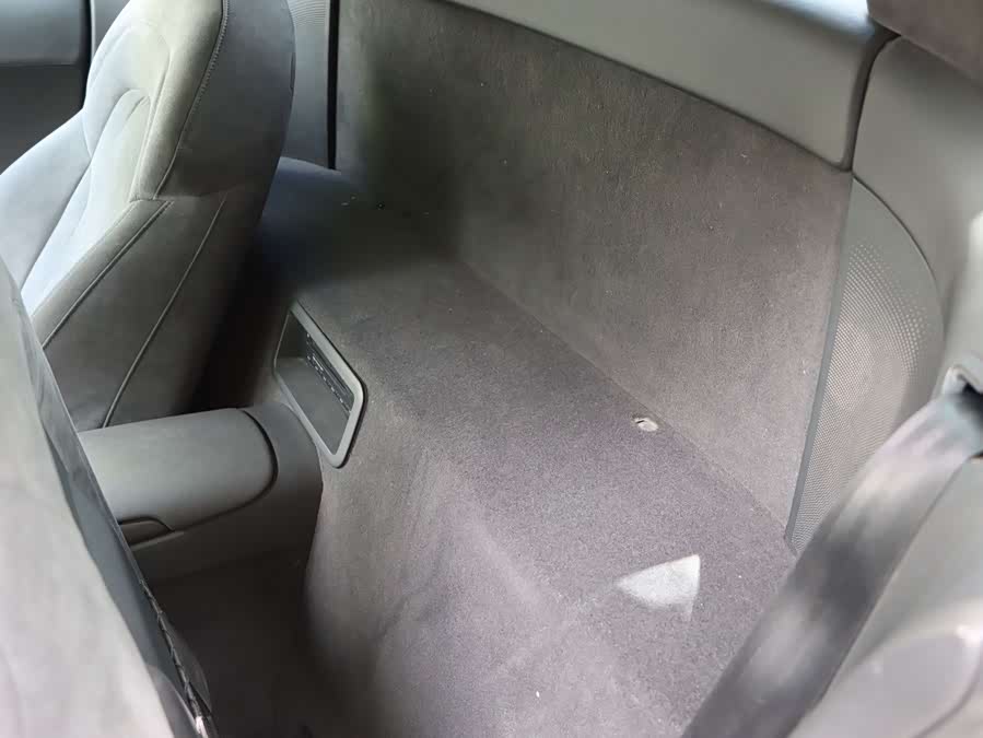 Audi R8 2012 immagine di auto #26