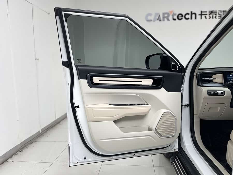 GEELY Monjaro MHEV 2023 car image #26