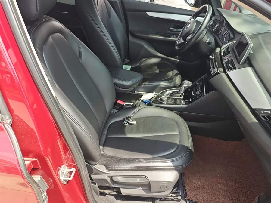 BMW 2 Series Tourer (Imported) 2015 #26 BMW 2 Series Tourer (Imported) 2015 car image #26