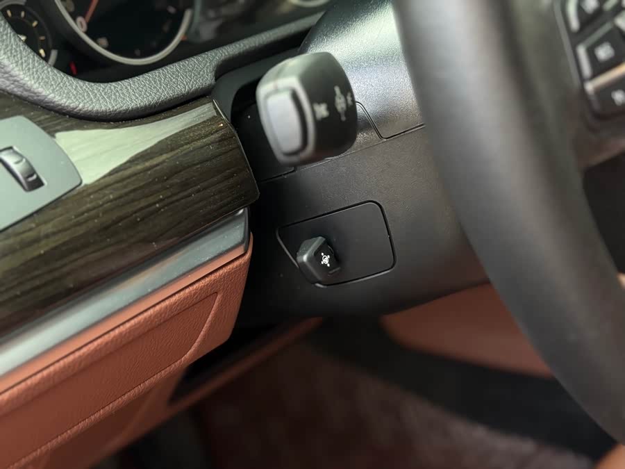 BMW 5 Series GT 2017 #26 BMW 5 Series GT 2017 صورة سيارة #26