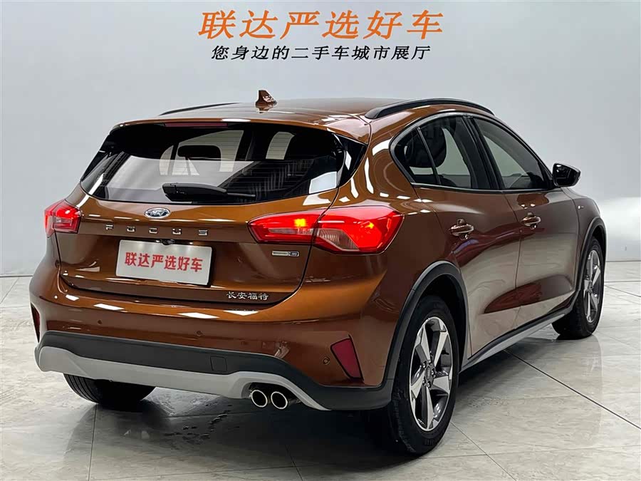 Ford Focus Active 2021 car image #26