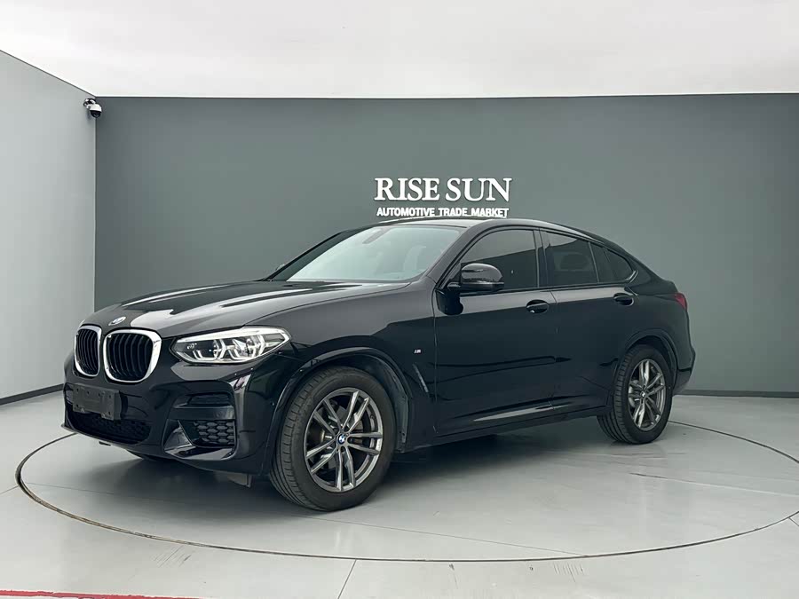 BMW X4 2020 car image #26