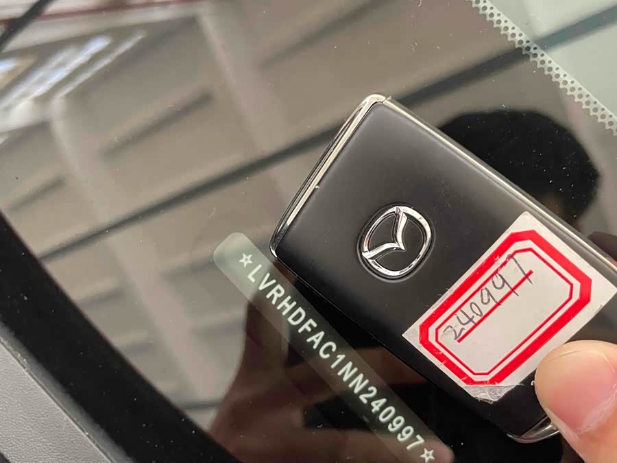 Mazda 3 Axela 2022 immagine di auto #26