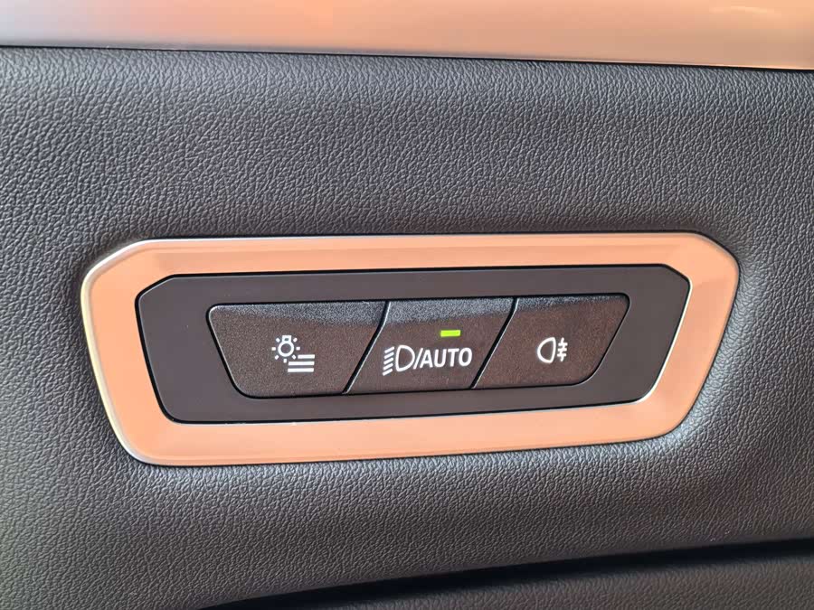 BMW X7 2023 immagine di auto #26