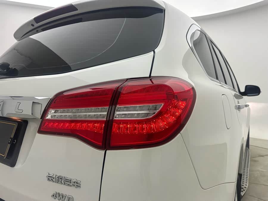 Haval H8 2017 car image #26