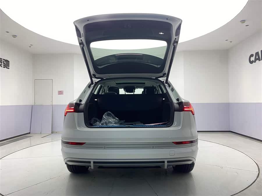 Mercedes-Benz SLK AMG 2025 #26 Mercedes-Benz SLK AMG 2025 صورة سيارة #26