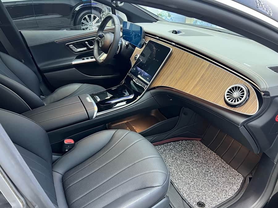 Mercedes-Benz EQE Class 2024 #26 Mercedes-Benz EQE Class 2024 car image #26