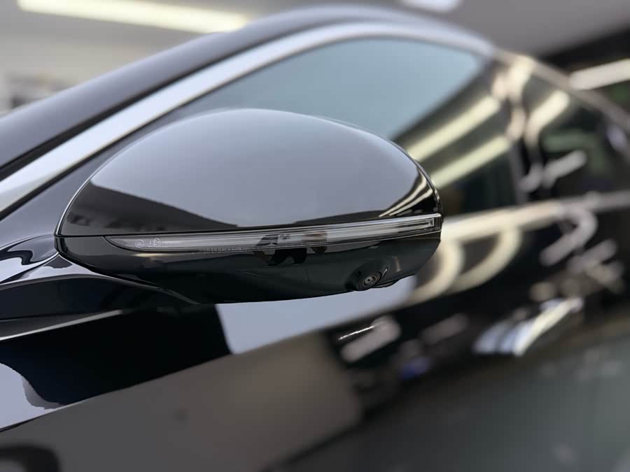 Mercedes-Benz E Class New Energy 2024 car image #26