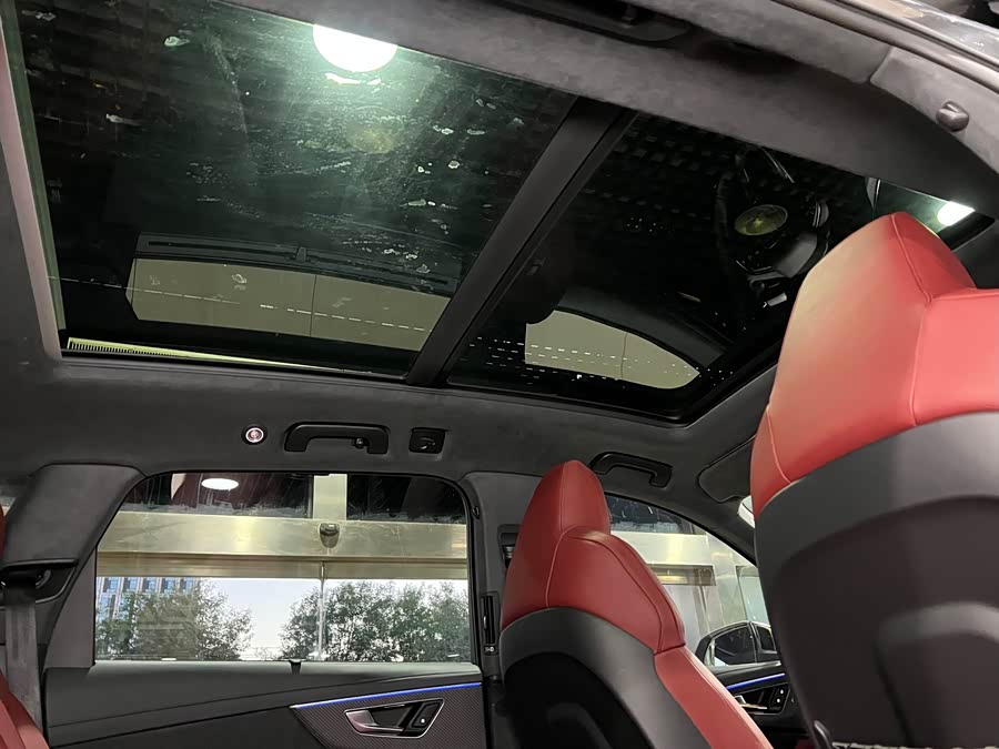 Audi SQ7 2024 car image #26