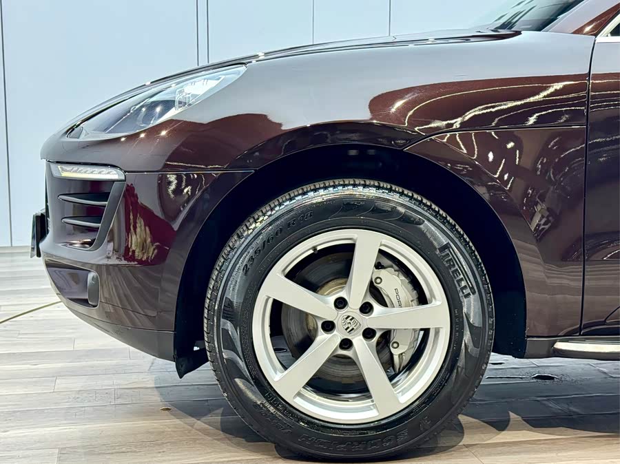 2015 car image #26