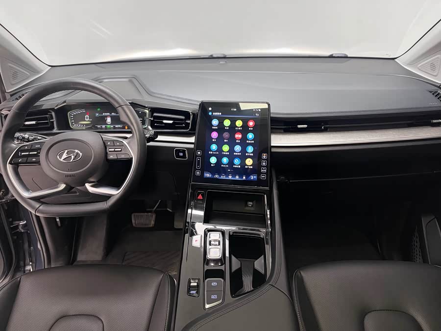 Hyundai Custo 2023 #26 Hyundai Custo 2023 car image #26