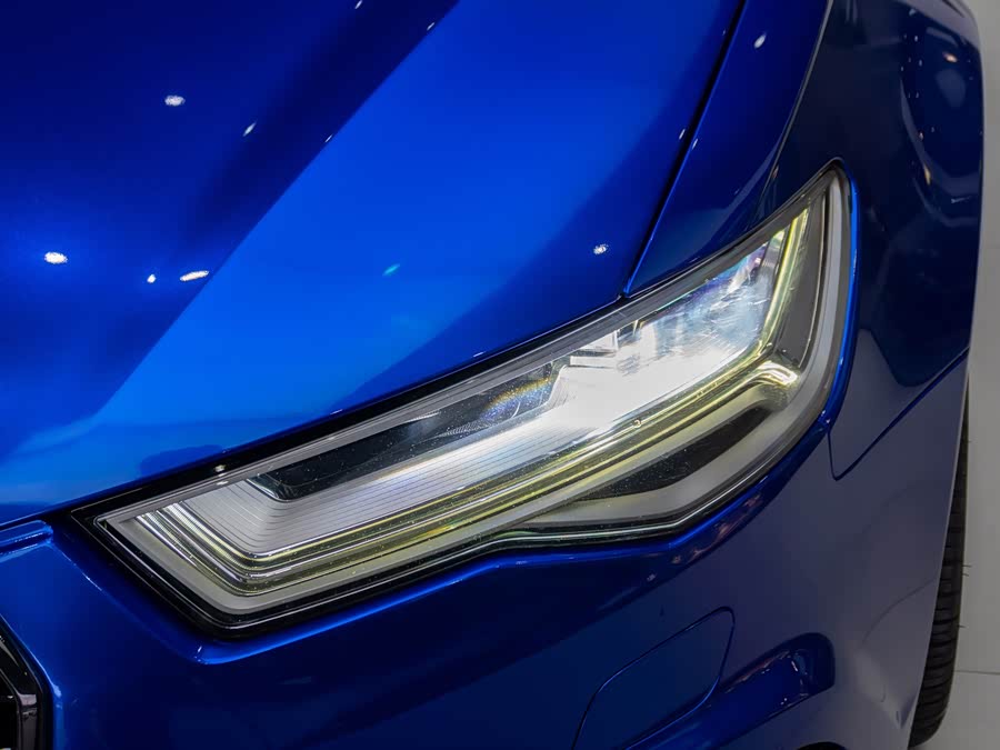 Audi RS 6 2017 صورة سيارة #26