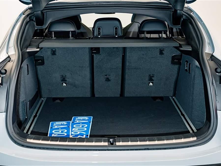 BMW X4 M40i 2024 car image #26