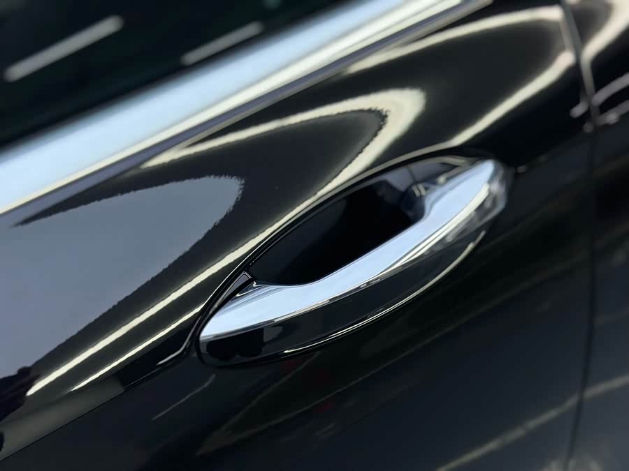 Mercedes-Benz E Class New Energy 2022 car image #26