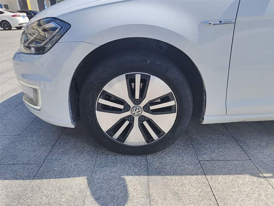 Volkswagen Golf Pure Electric 2020 imagen de coche #26