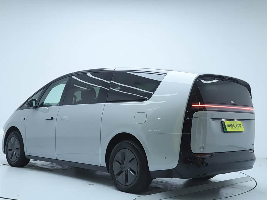 理想汽车 理想MEGA 2024 汽车图片 #26