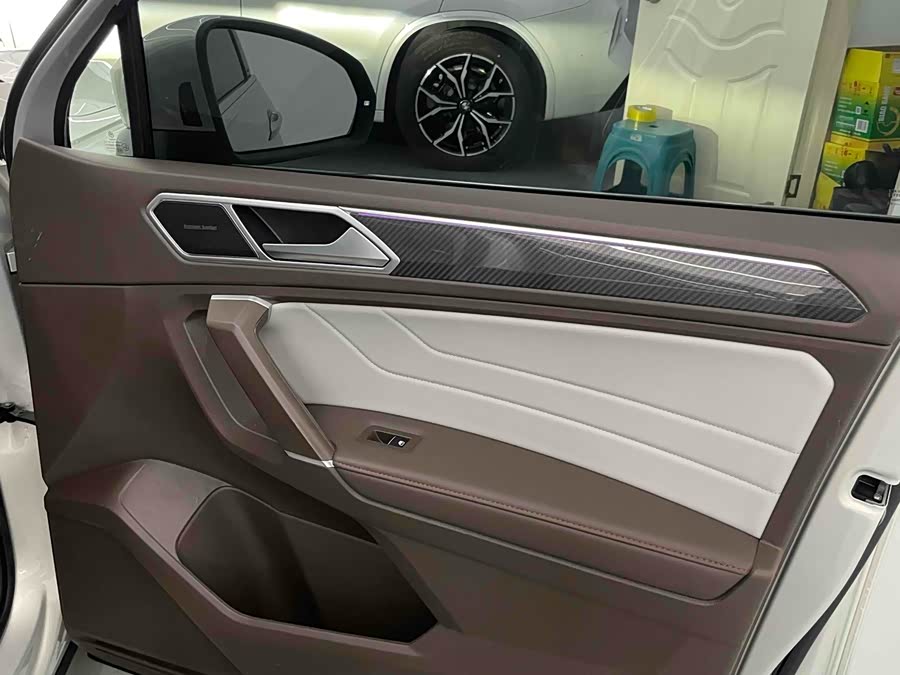 Volkswagen Tiguan L 2021 #26 Volkswagen Tiguan L 2021 car image #26