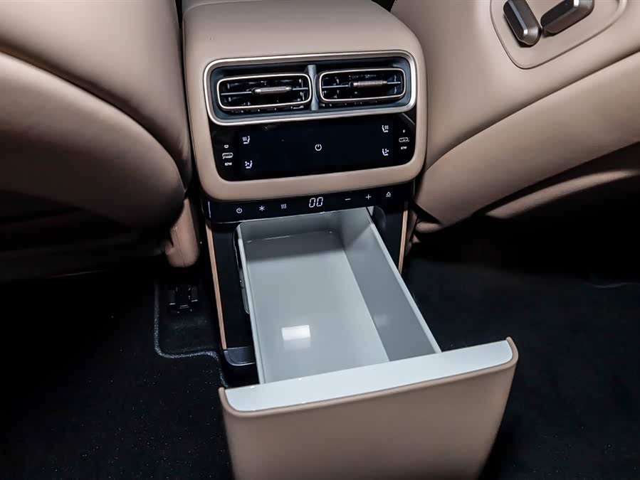 Li i6 2025 صورة سيارة #26