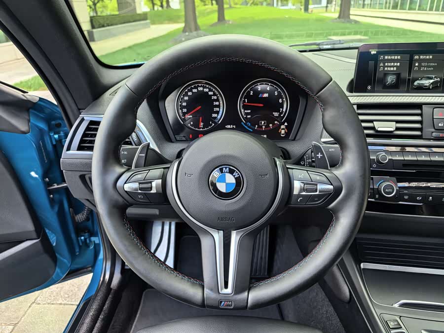 BMW M2 2018 car image #26