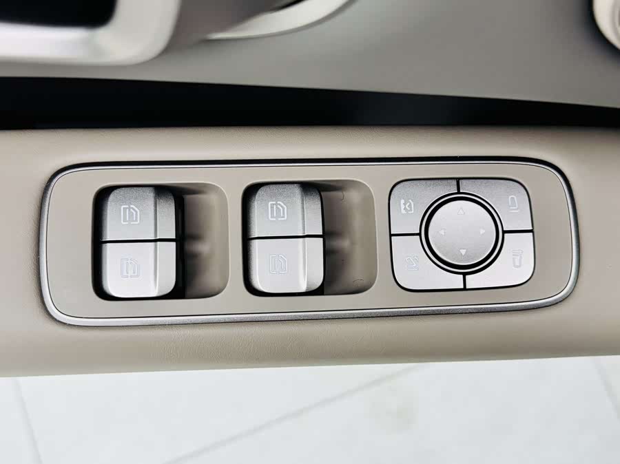 理想汽车 理想i6 2025 汽车图片 #26