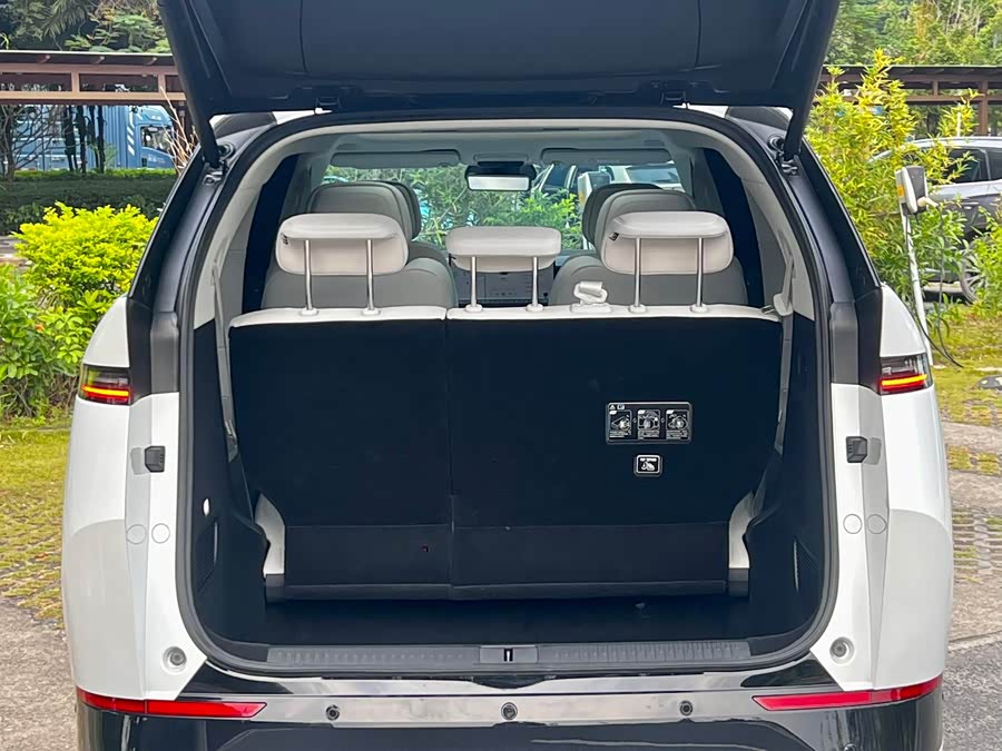 Xpeng X9 2024 immagine di auto #26