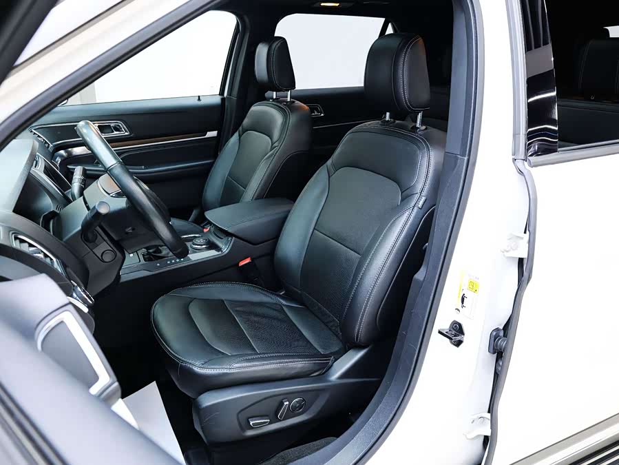 Ford Explorer (Imported) 2018 #26 Ford Explorer (Imported) 2018 car image #26