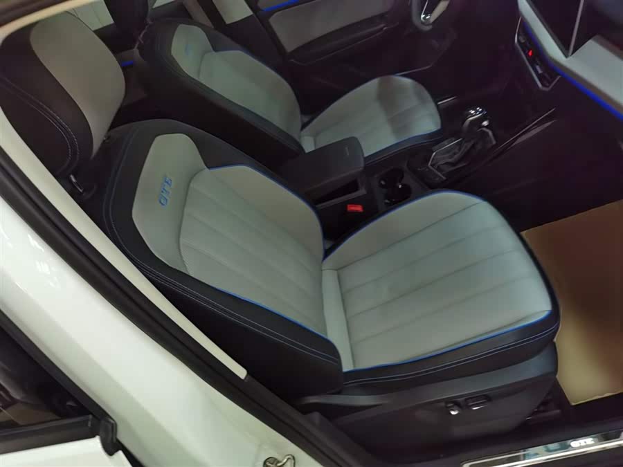 Volkswagen Tayron GTE 2023 #26 Volkswagen Tayron GTE 2023 car image #26