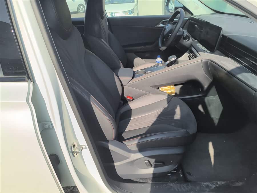 Roewe D5X DMH 2024 imagem de carro #26