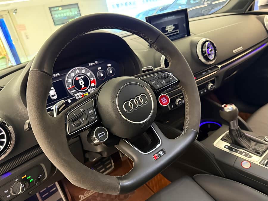 Audi RS 3 2018 car image #26