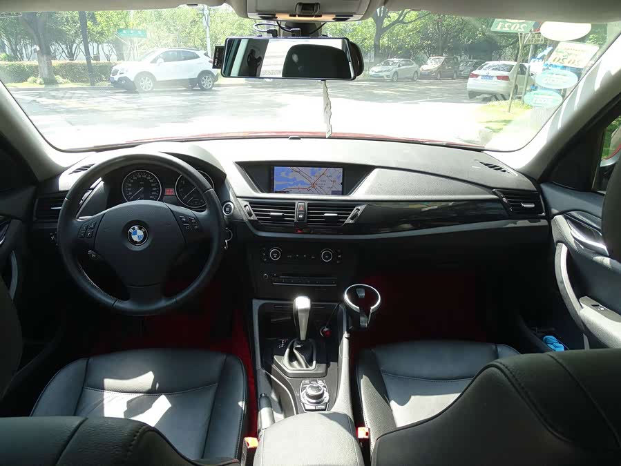 BMW X1 (Imported) 2011 imagem de carro #26