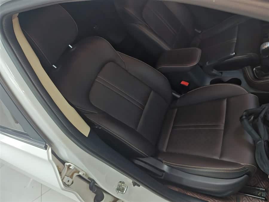 Changan Eado DT 2019 car image #26