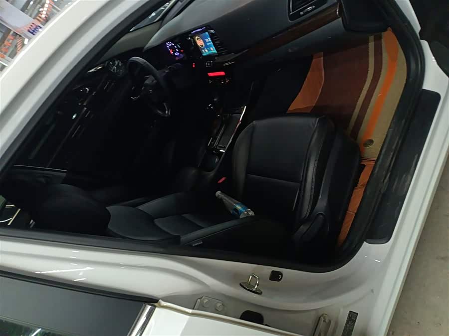 起亚 起亚K4 2015 汽车图片 #26