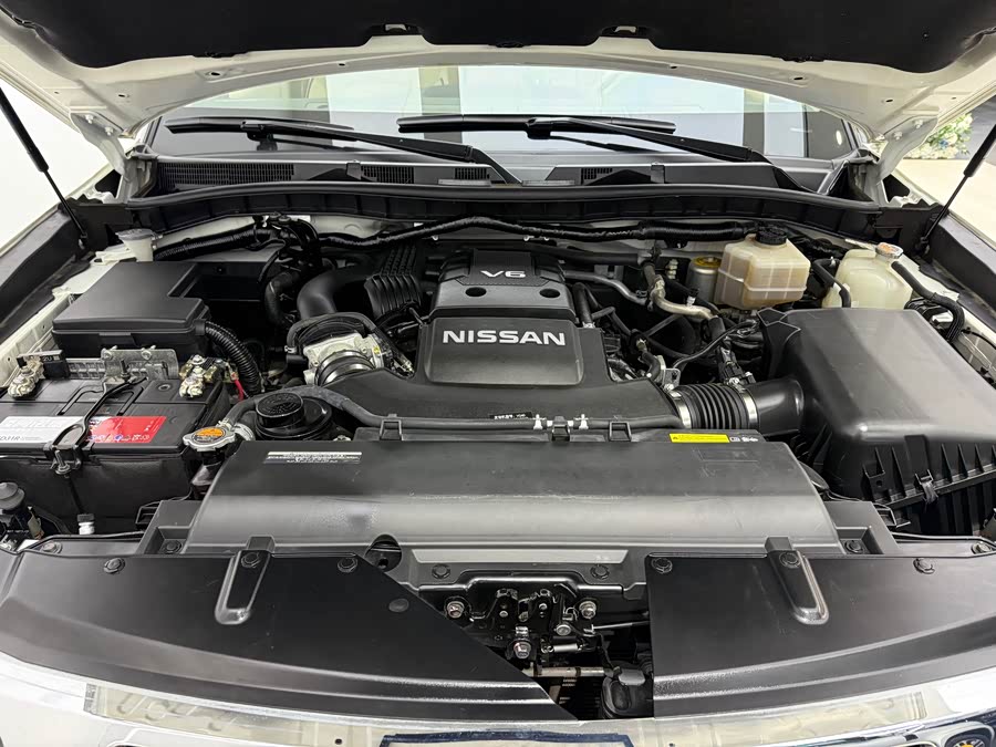 Nissan 2018 car image #26