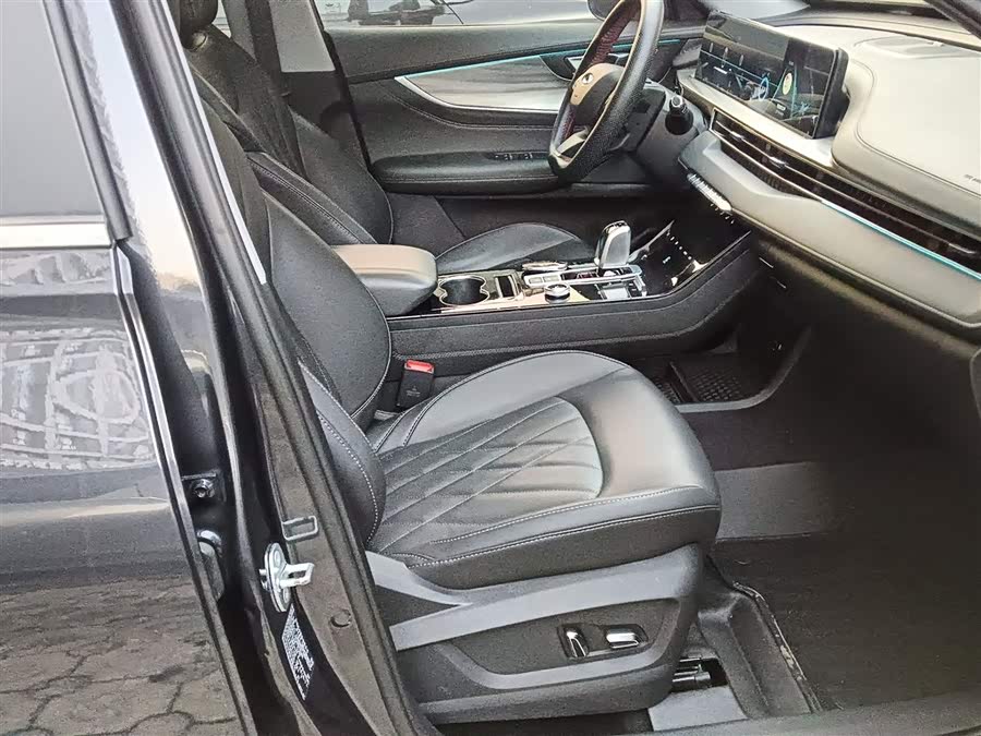 Chery Tiggo 8 Plus e+ 2022 car image #26