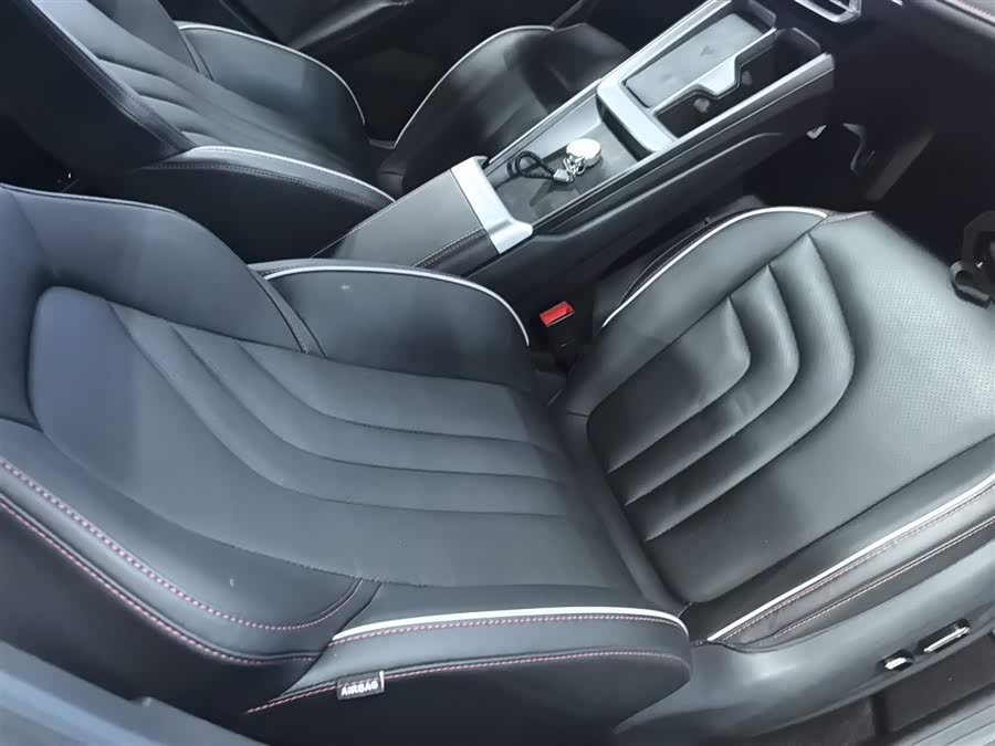 哪吒汽车 哪吒X 2023 汽车图片 #26