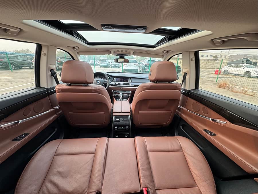 BMW 5 Series GT 2016 #26 BMW 5 Series GT 2016 immagine di auto #26