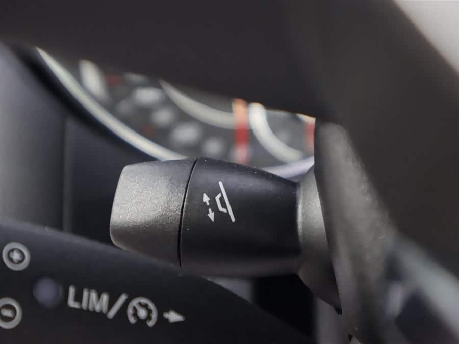 Mercedes-Benz SL Class 2019 immagine di auto #26