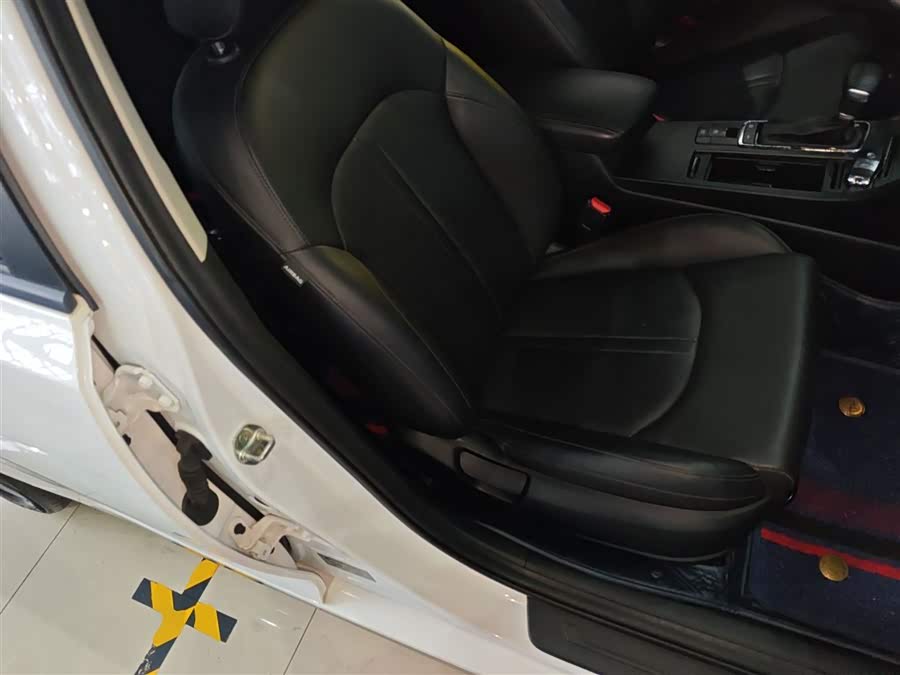 起亚 起亚K5新能源 2019 汽车图片 #26