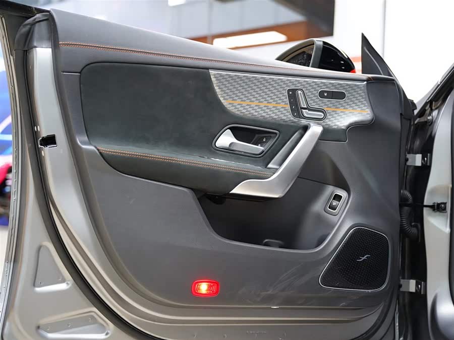 Mercedes-Benz CLA AMG 2024 imagem de carro #26