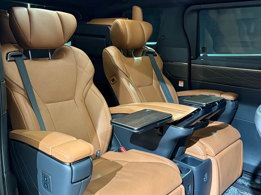 丰田 威尔法 2023 汽车图片 #26