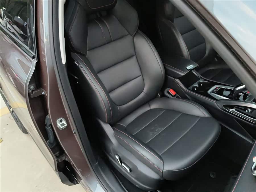 MG Pilot New Energy 2022 #26 MG Pilot New Energy 2022 car image #26