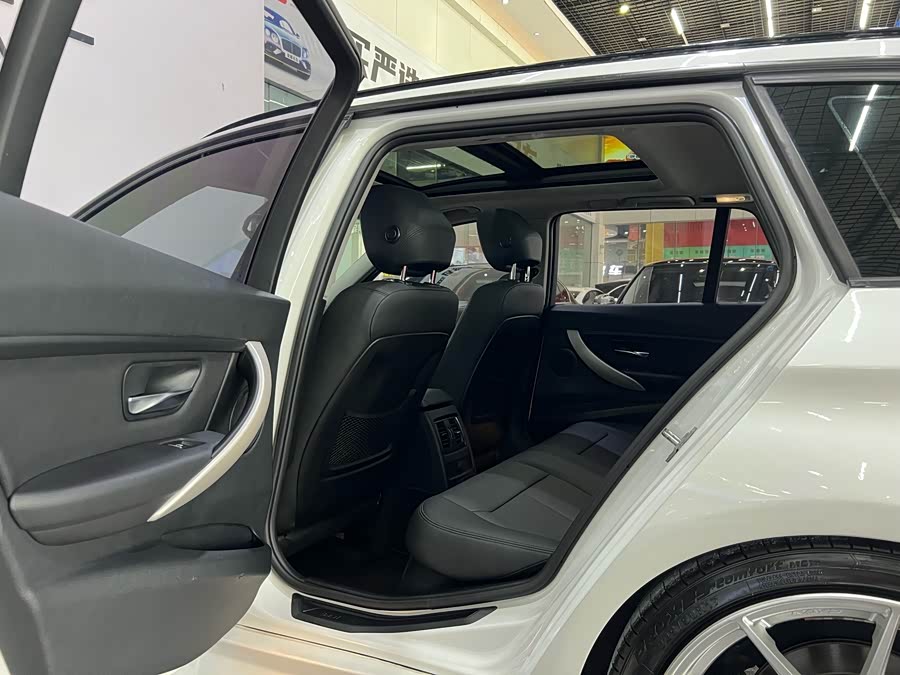 BMW 3 Series (Imported) 2016 imagen de coche #26