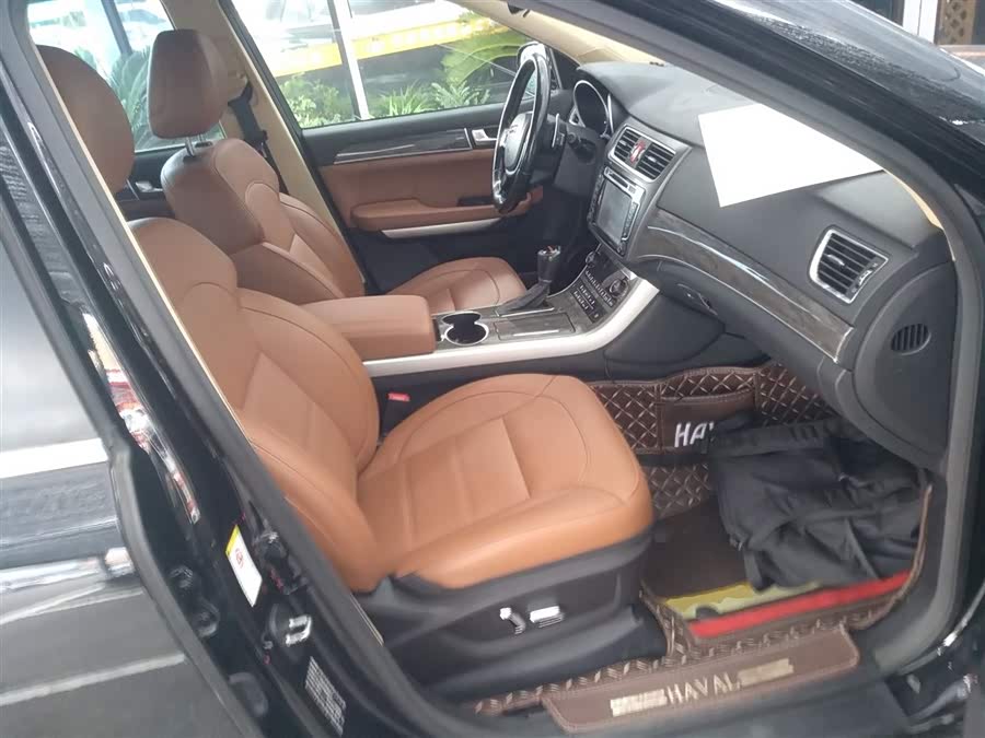 Haval H8 2015 car image #26