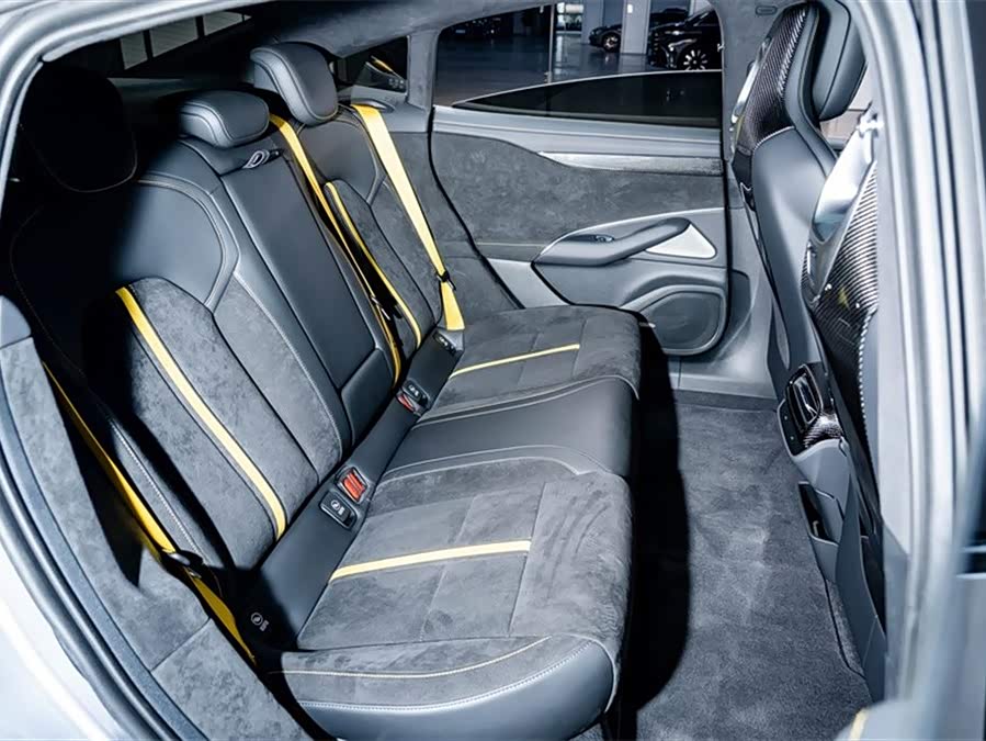 小米汽车 小米SU7 Ultra 2025 汽车图片 #26