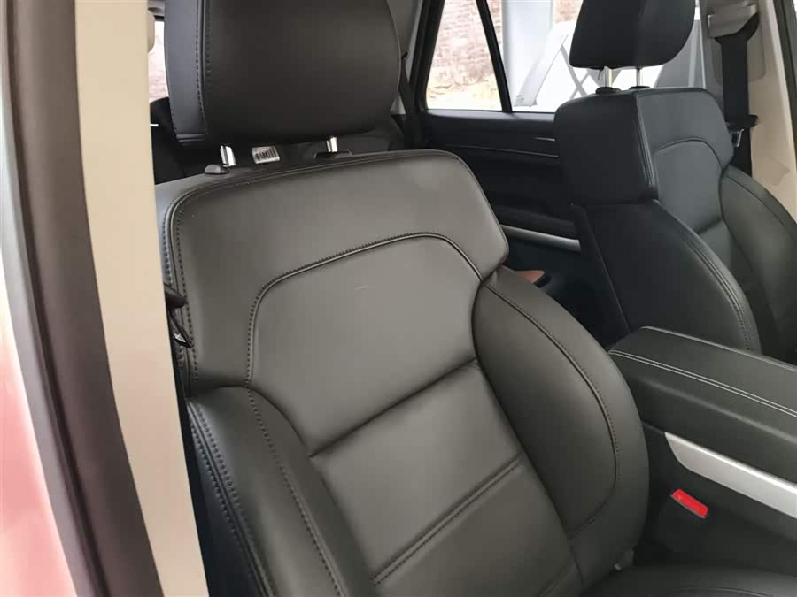 Haval H8 2017 car image #26