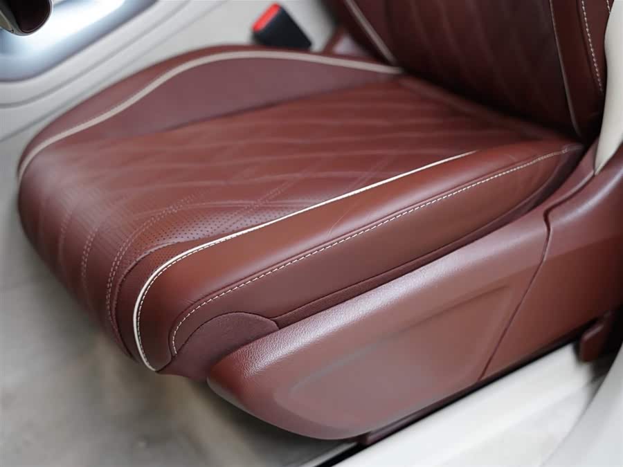 Mercedes-Benz Maybach GLS 2024 #26 Mercedes-Benz Maybach GLS 2024 car image #26