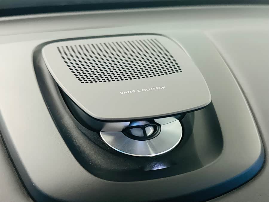 BMW X6 M 2016 car image #26